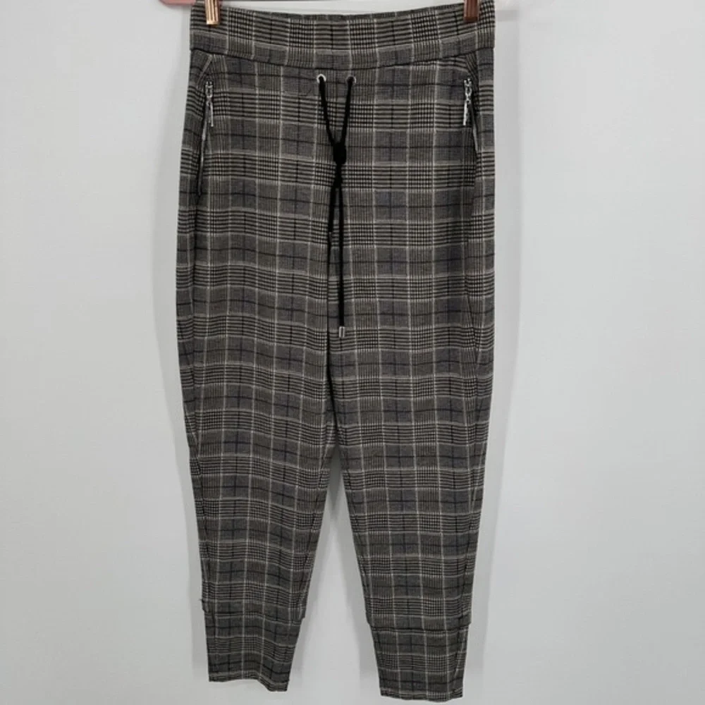 Men's Grey Plaid Jogger Pants with Drawstring